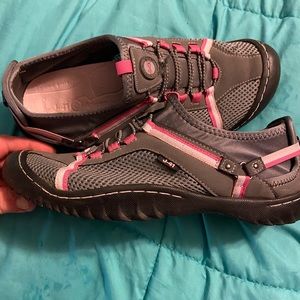 Women’s J-41 shoes